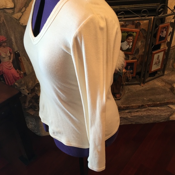 White V Neck  Women's Large in Womens Long Sleeve - Picture 3 of 4